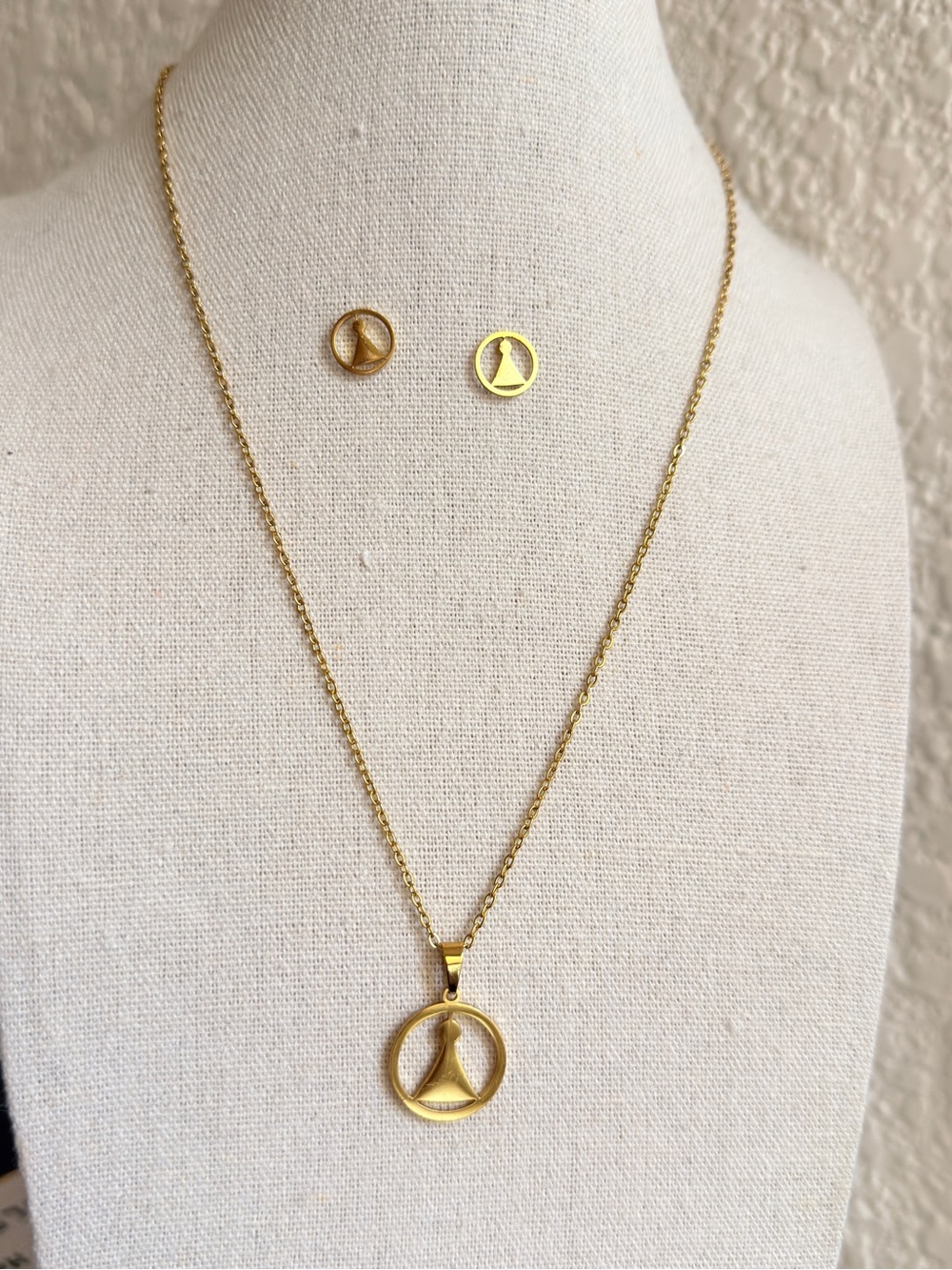 Minimalist Gold Circle Pendant Necklace with Matching Studs